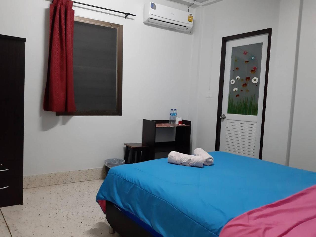 D&N Hostel Bangkok Exterior photo