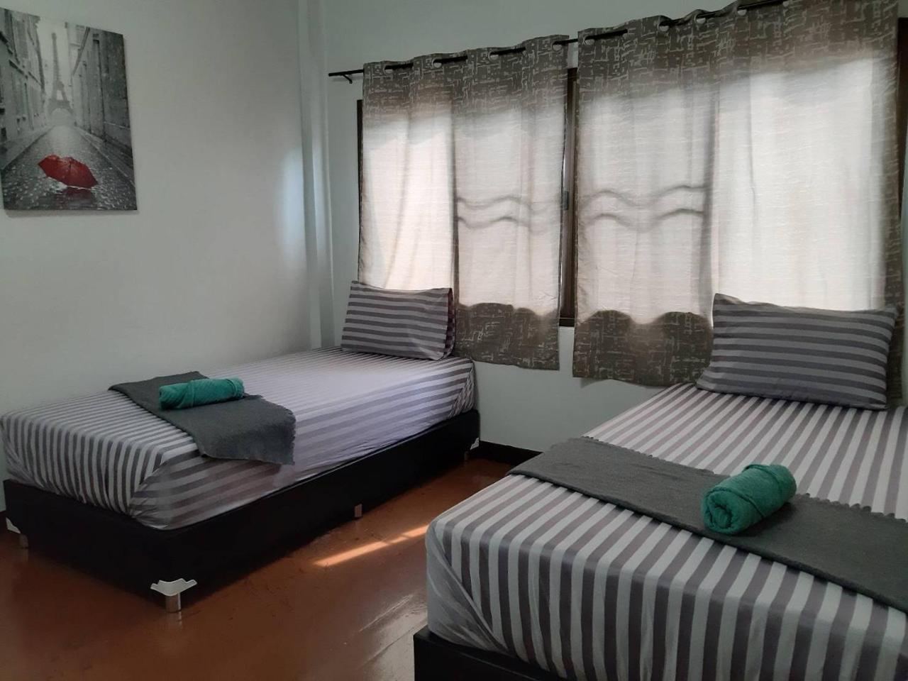 D&N Hostel Bangkok Exterior photo