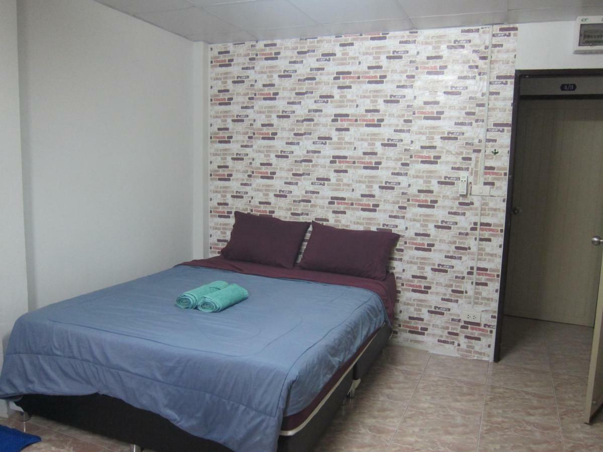 D&N Hostel Bangkok Exterior photo